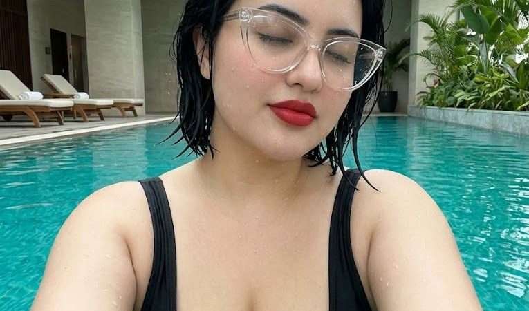 Poolside peace, clear thoughts, and a moment to simply breathe.

#PoolsideVibes…
